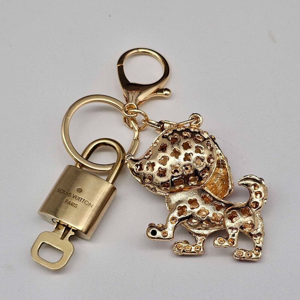 100% Auth Louis Vuitton Lock & Key with unbranded Bagcharm, Keycharm, Keychain - Picture 4 of 7